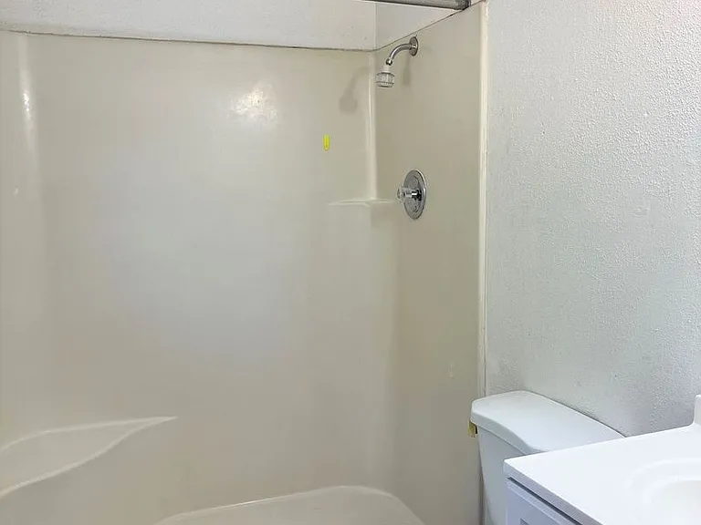7603 Glen Vis — Photo 8