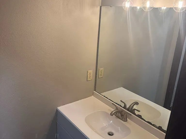455 Stara Cir #C — Photo 8