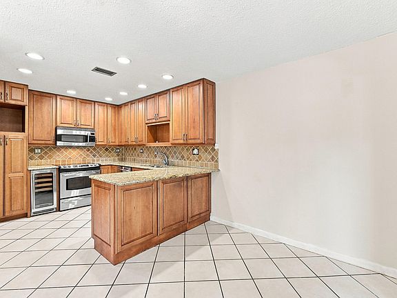 3rd image of 3203 McDonald Street #3203