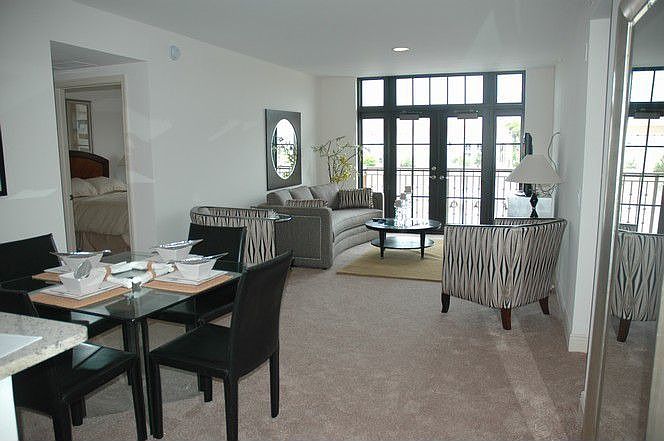 2nd image of 2409 Main St Unit 204