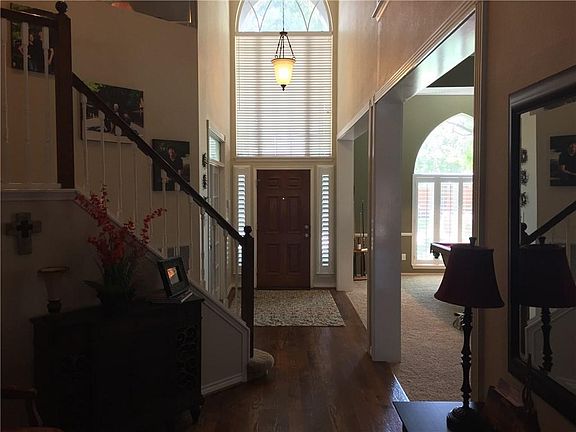 2nd image of 7502 Silverthorn Dr