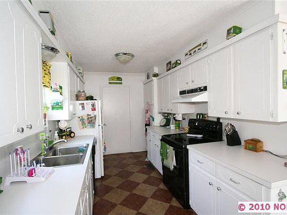 3rd image of 1121 Will Rogers Ct