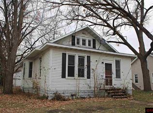314 S 2nd St, Le Sueur, MN 56058