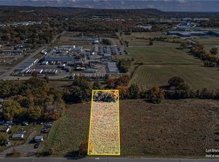 725 S Macon Ave, Russellville, AR 72802