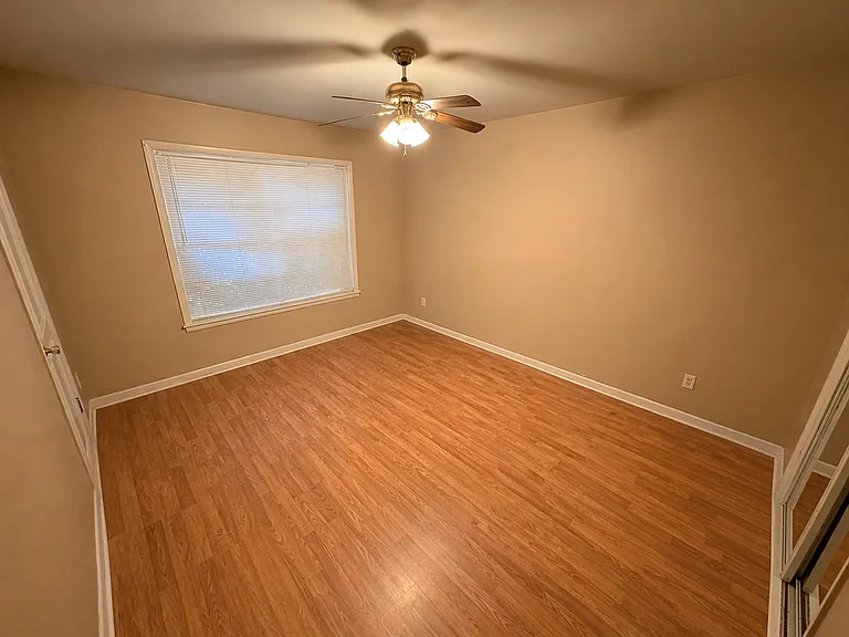 2307 Oliver Ave — Photo 10