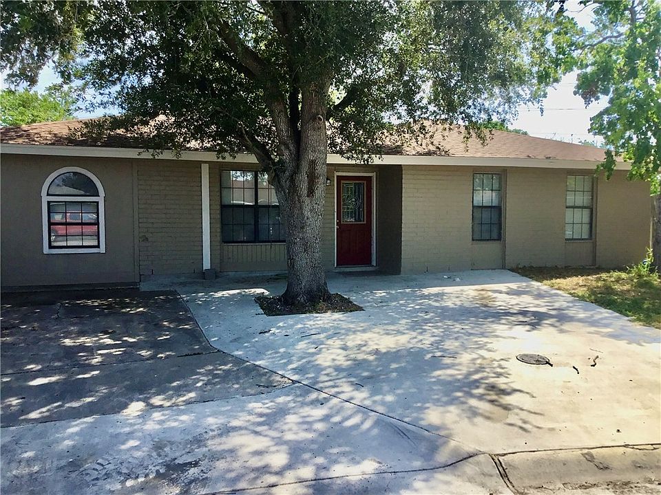 1st image of 1110 Green Lane Dr