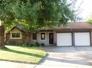 737 Amherst Ln, Deer Park, TX 77536