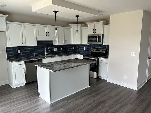 5th image of 798 Emma Dean Dr