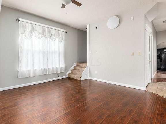 4th image of 1364 E Fulton St