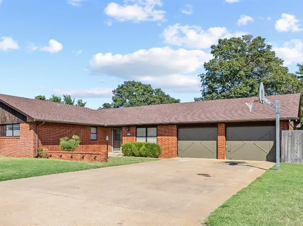 514 Oak Dr, Weatherford, OK 73096