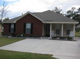 5830 Pineleaf Dr, Millbrook, AL 36054