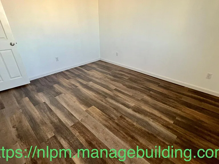 13328 Hyacinth Ct — Photo 20