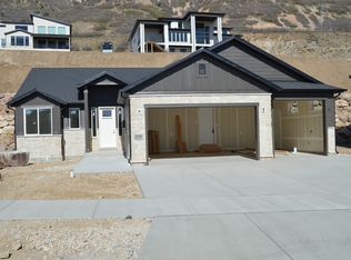 3038 N Mountain Rd #215, North Ogden, UT 84414