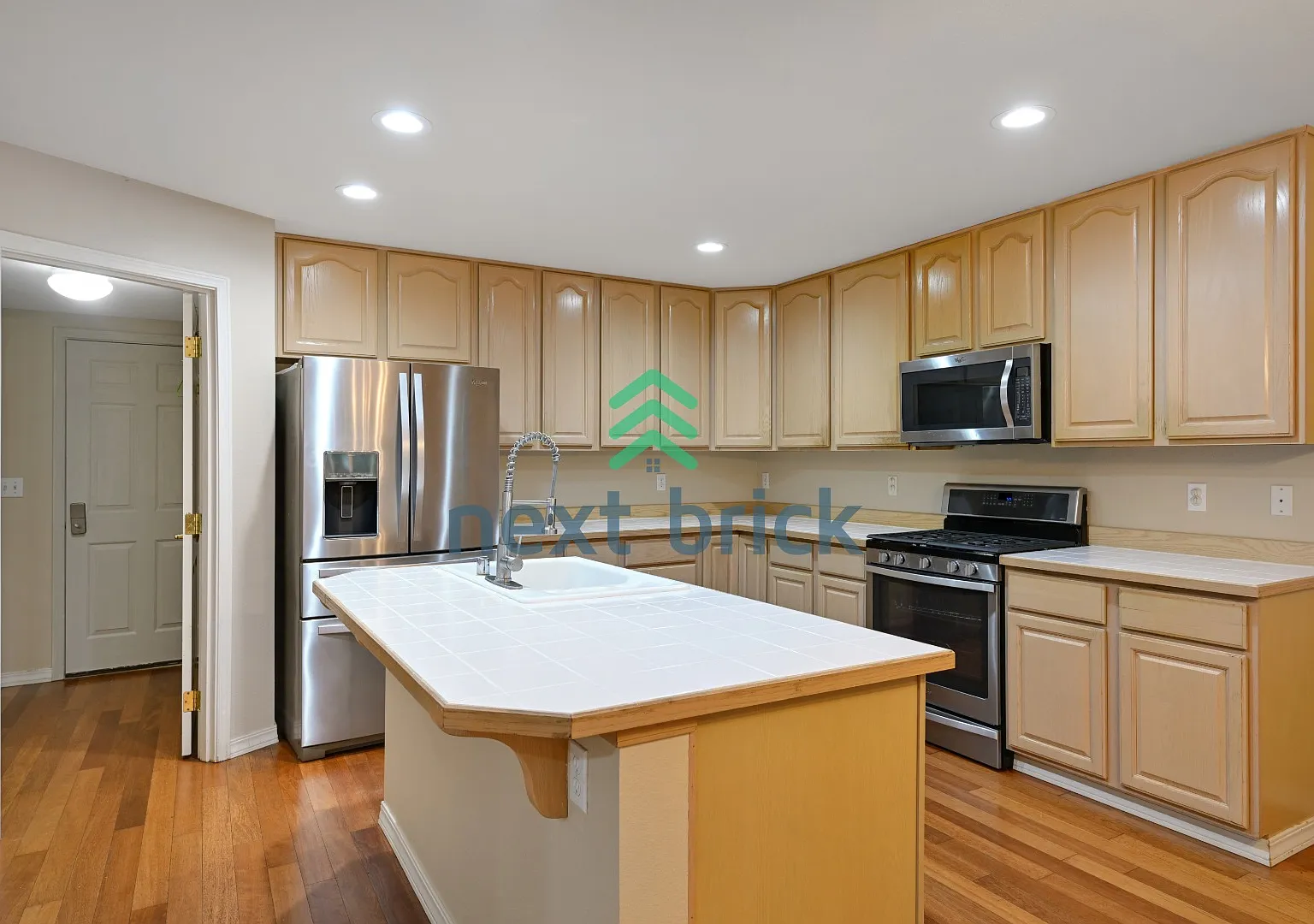 4 Beds, 2.5 Baths | Spacious 2,460 Sq. Ft. Sammamish Home in a Top-Tier School District with Park... — Photo 3