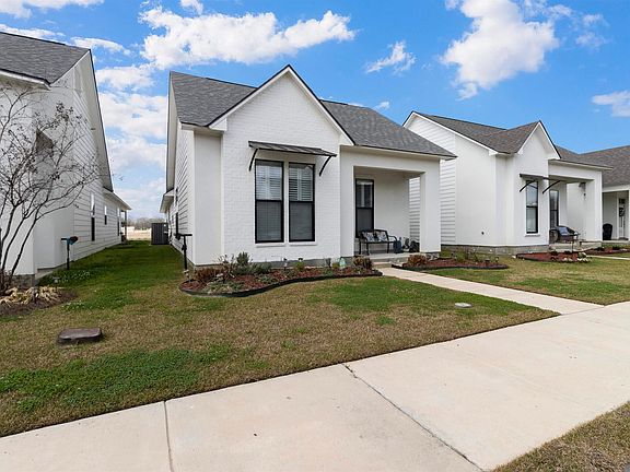 2nd image of 10136 Grayton Dr