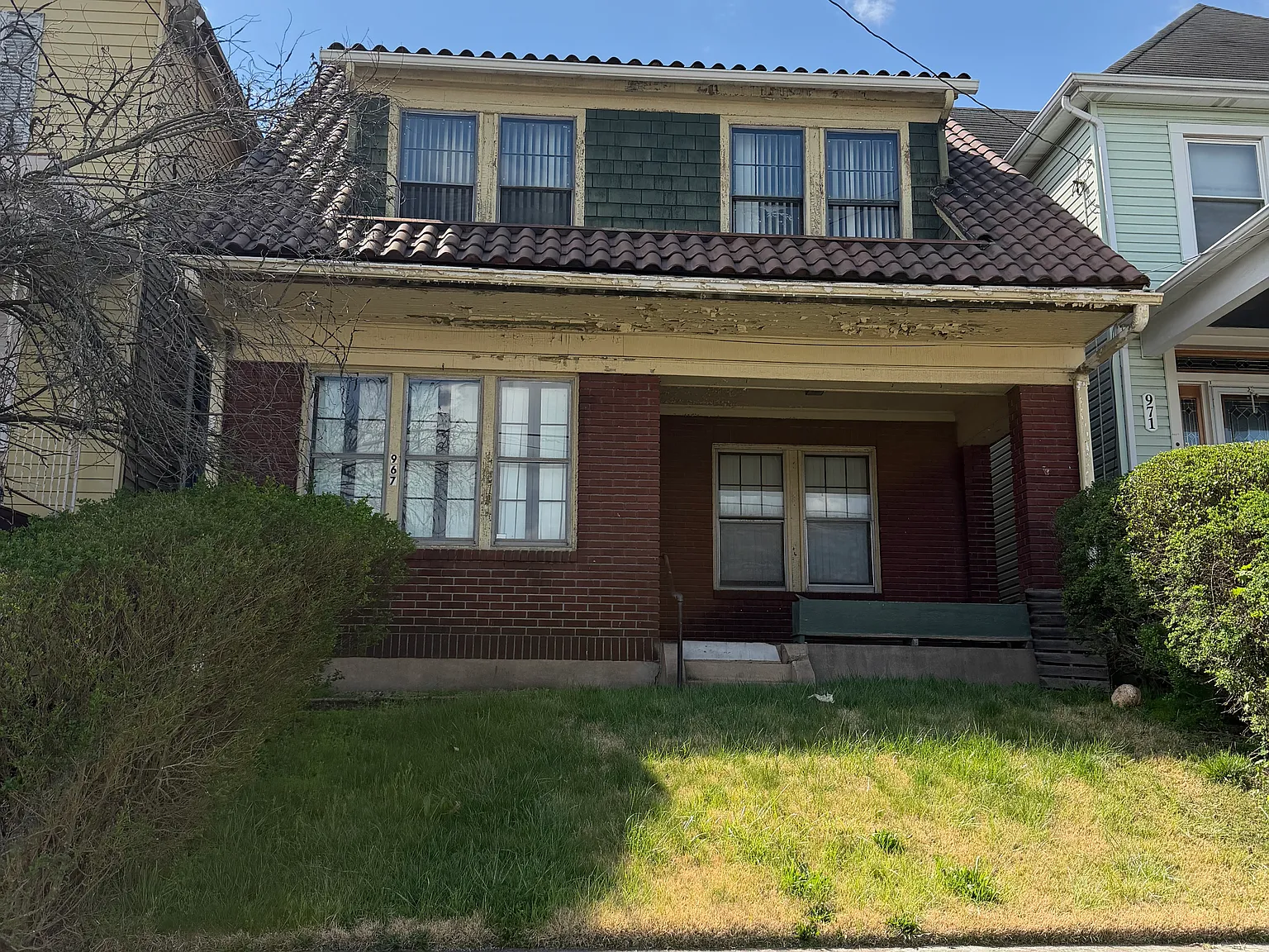 3 bed, 1.5 bath, 1406 sqft, $1,300 — Photo 1
