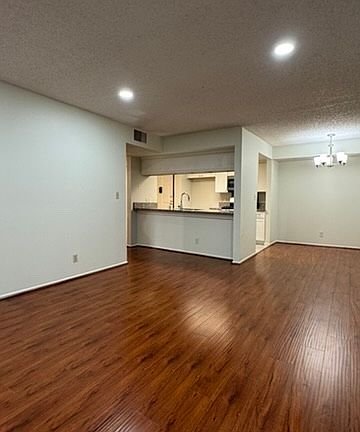 4th image of 730 S Oxford Ave APT 205