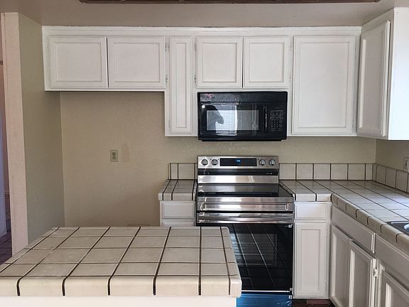 2nd image of 8947 Cottonwood Ln