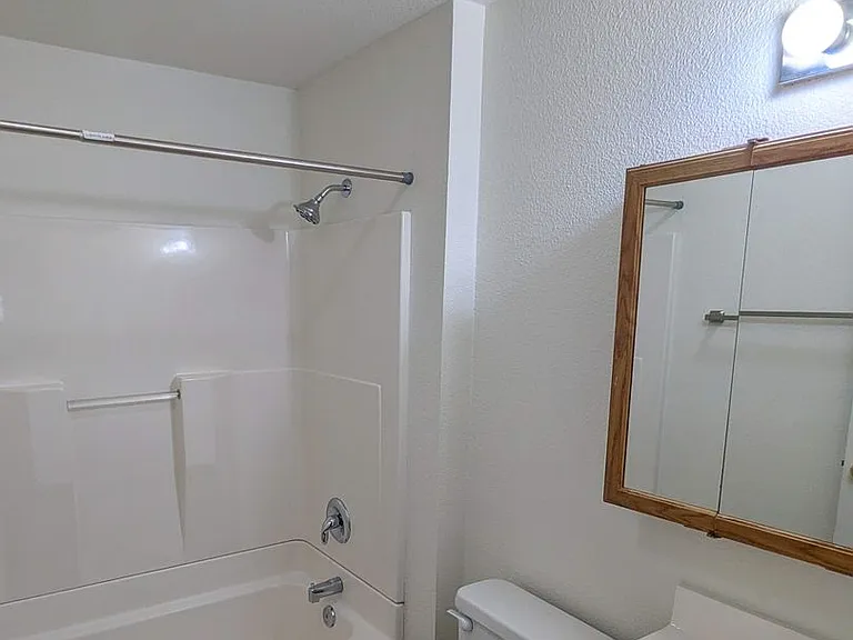 4483-4485 Campbell Dr SE — Photo 9