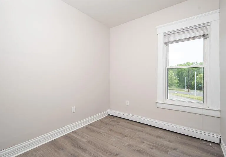 2433 Broadway #2 — Photo 16