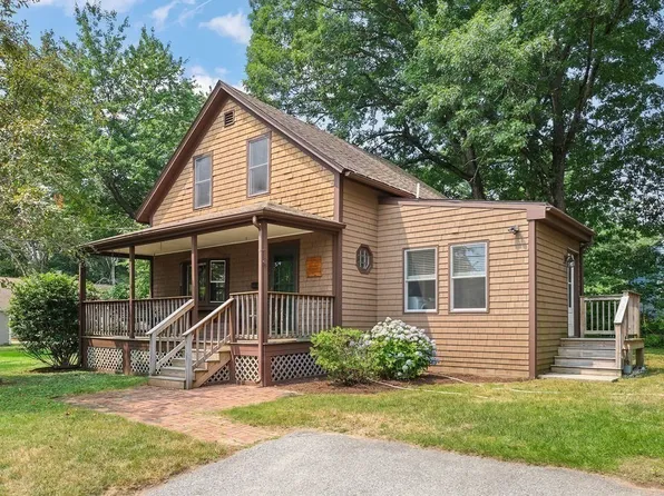 137 Sumner St, North Attleboro, MA 02760