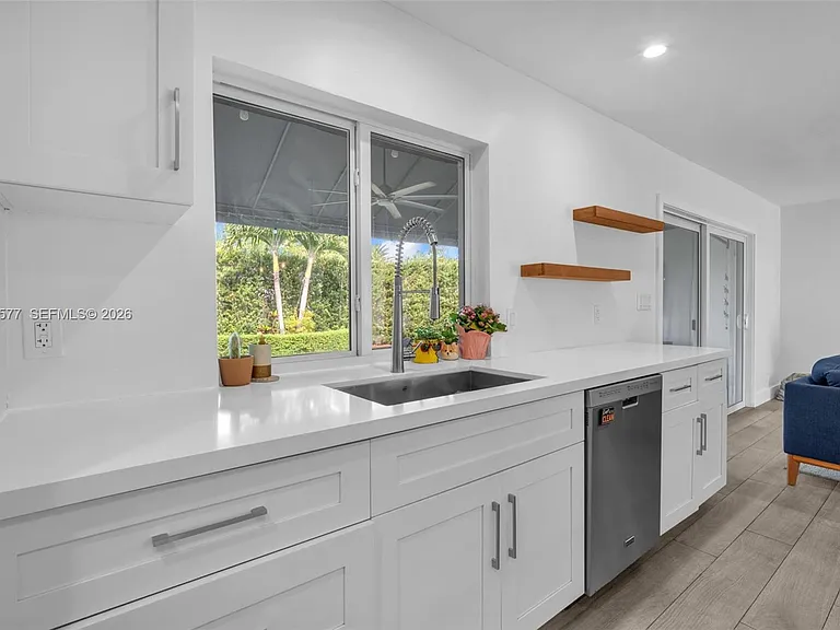 1807 SW 102nd Pl — Photo 15