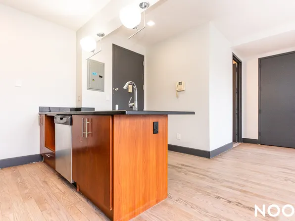 756 Myrtle Avenue image 11 of 21