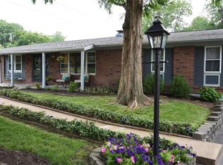 1209 Miremont Dr, Ballwin, MO