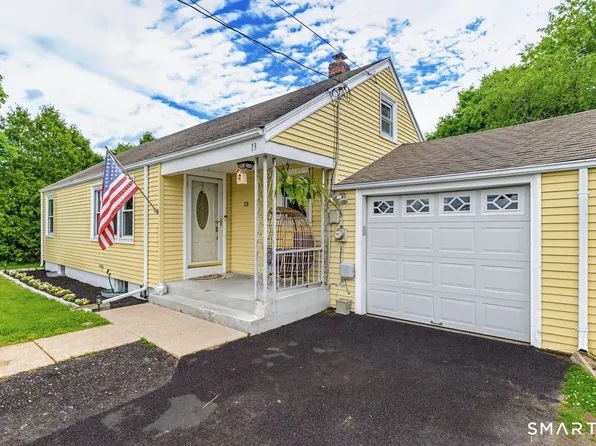 13 Miner Avenue, Waterford, CT 06385