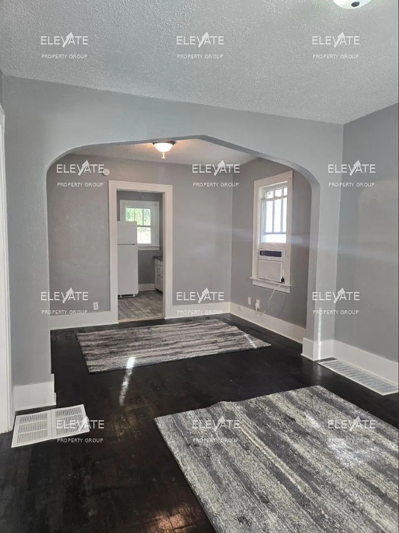 For Rent 117 N Spring, Nevada, MO — Photo 2
