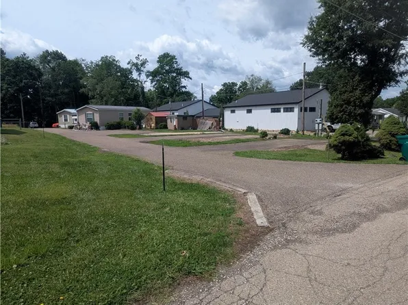 860 Grove Rd, Zanesville, OH 43701