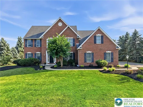 13 Country Rd, Northampton, PA 18067