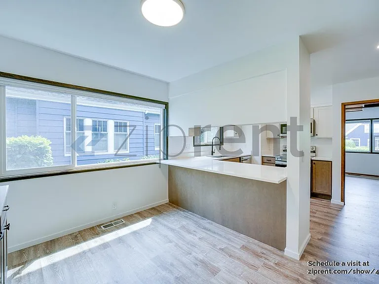 4110 44th Ave SW — Photo 9
