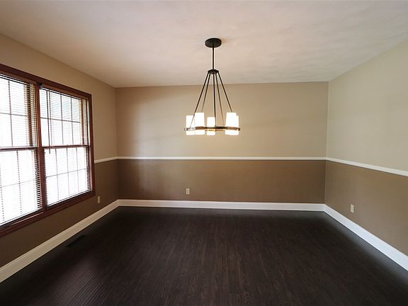 3rd image of 7026 N Fox Point Dr