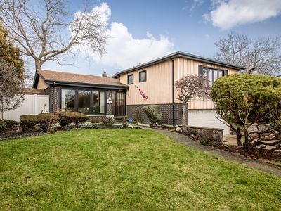 7942 Arcadia St, Morton Grove, IL, 60053