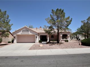 2820 Bluff Point Dr, Las Vegas, NV 89134