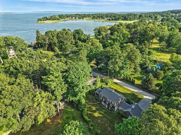 14 Wadsworth Ln, Duxbury, MA 02332