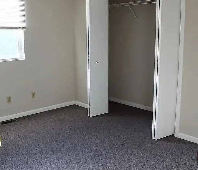 42 Hickory St — Photo 3