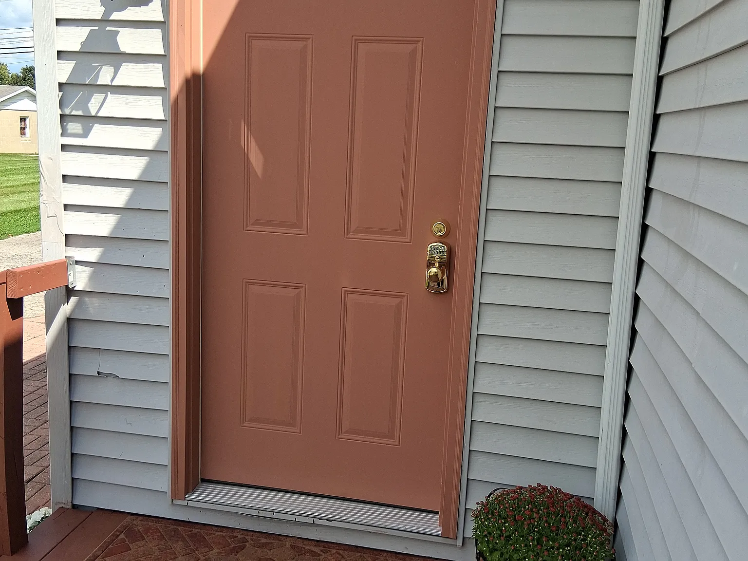 Studio, 800 sqft, $900 — Photo 2