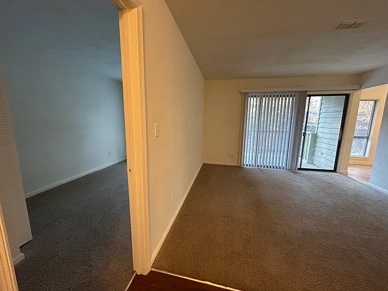 Princeton Circle West Apartments — Photo 9