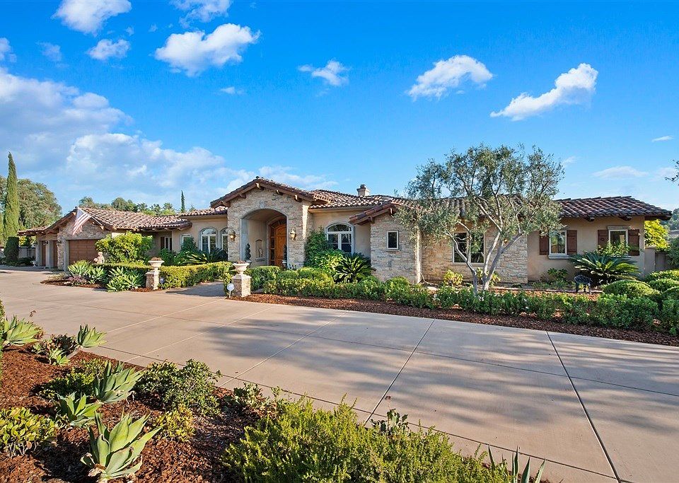 1st image of 31407 Lake Vista Cir