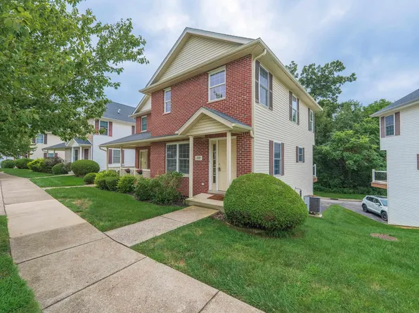 3772 E Cobble Creek Dr, Bloomington, IN 47401