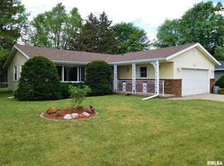 101 Lakecrest Dr, Morton, IL