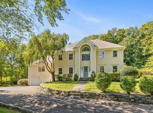 22 Palestine Rd, Newtown, CT 06470