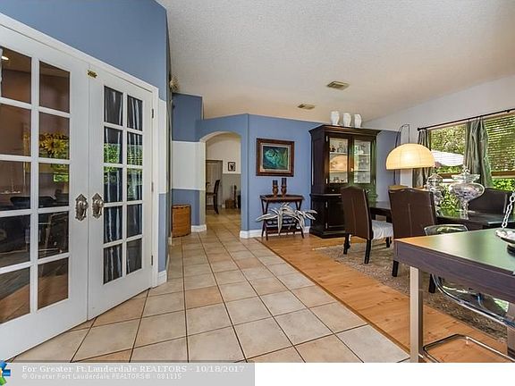 4th image of 3451 SW 52nd St