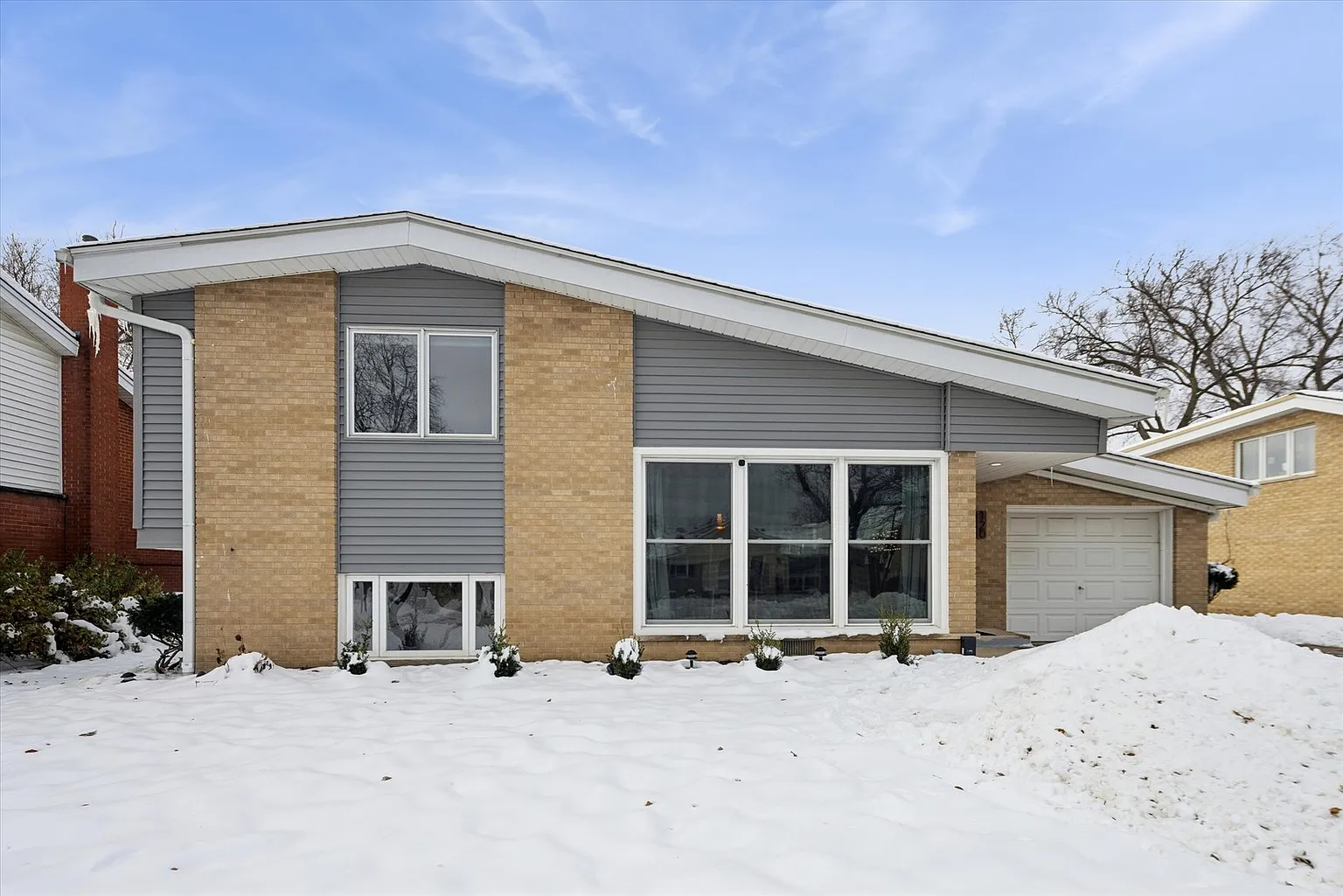 120 S Fairlane Ave photo 1