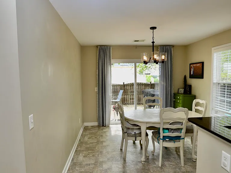 1116 Waverly Place Dr — Photo 36