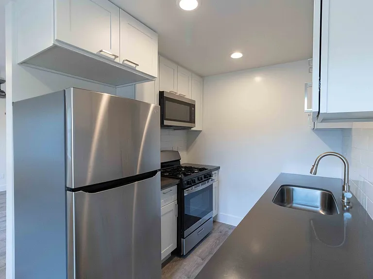 Garfield Apartments — Photo 6