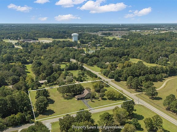 3rd image of 9134 Vaughn Rd