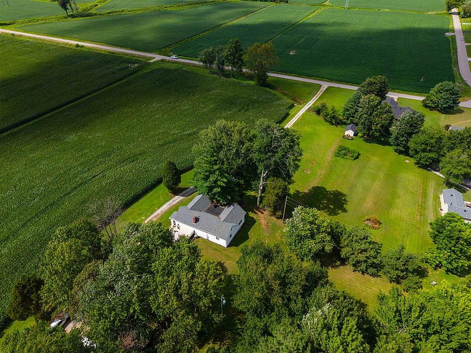 1st image of 4590 Pleasant Valley Rd
